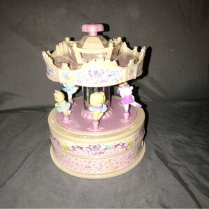 Vintage 1999 Moose Mountain musical carousel jewelry box Bear ballerina animals